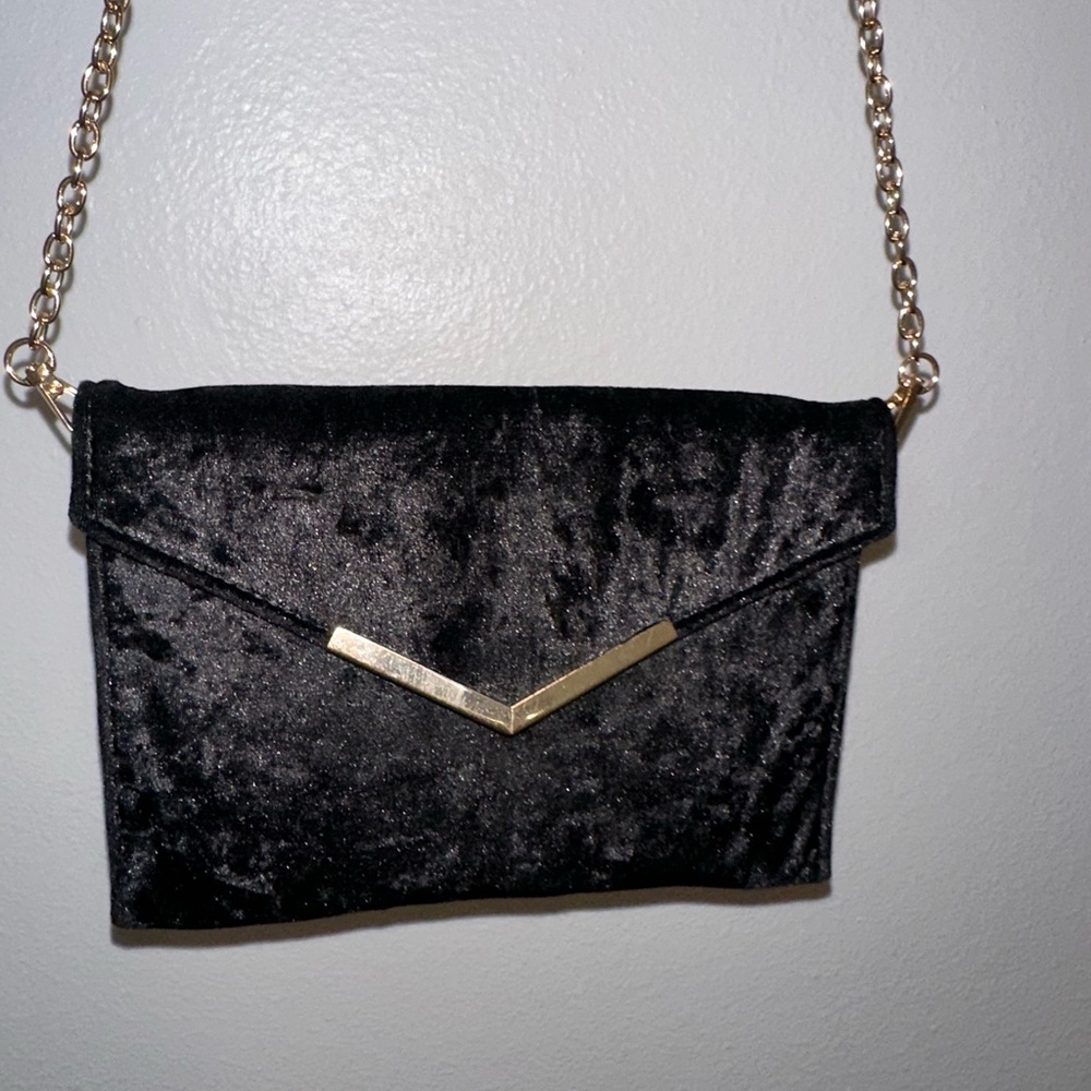 Windsor Black and Gold Clutch with Velvet Finish